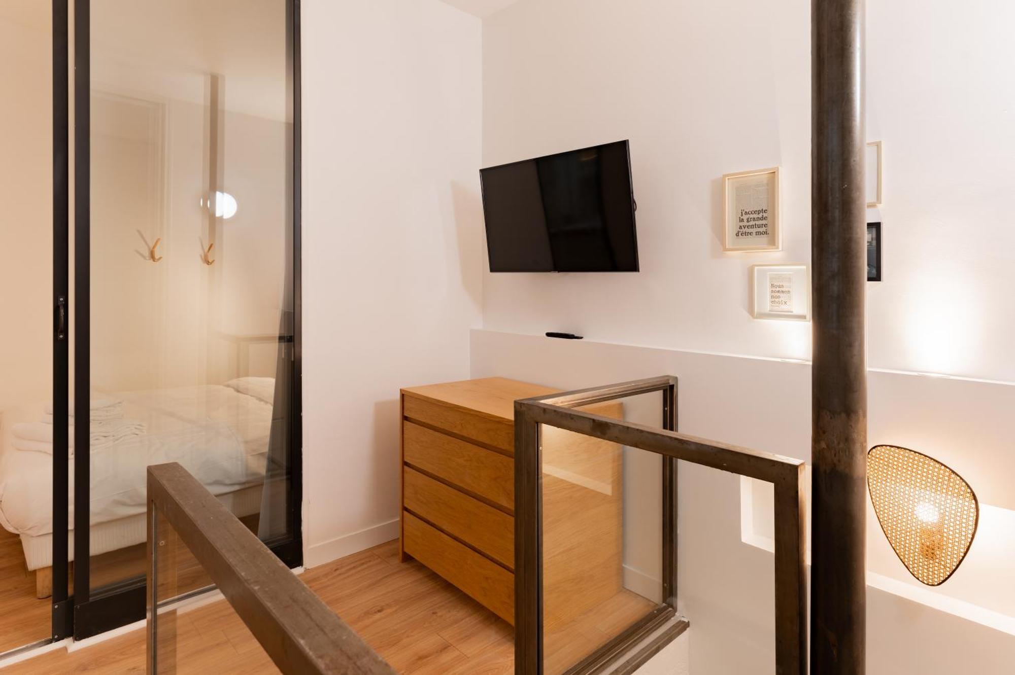 St Germain Sartre Chicsuites Paris Eksteriør billede