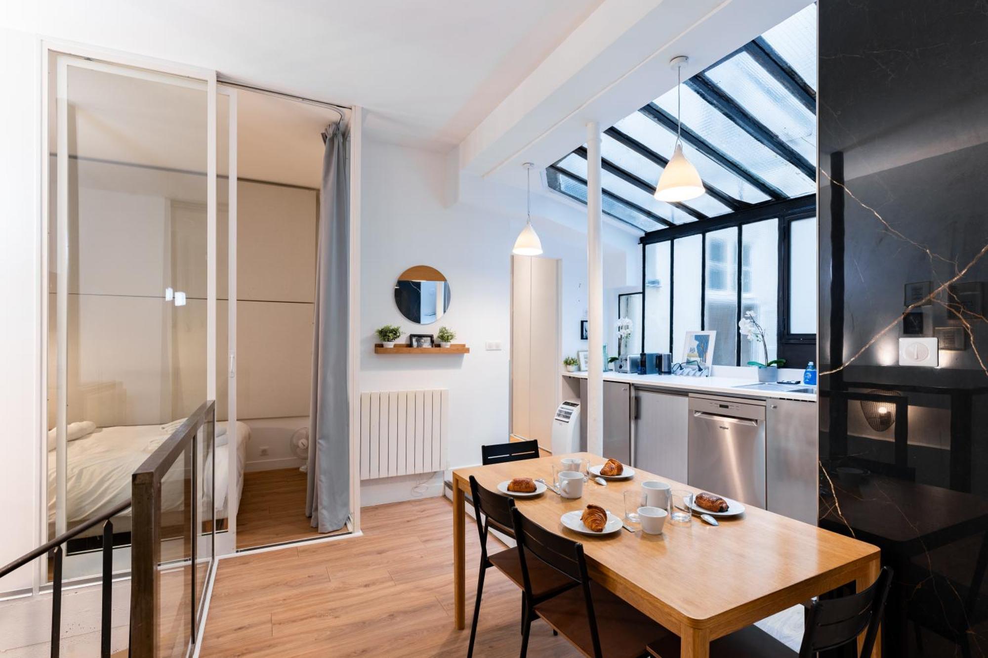 St Germain Sartre Chicsuites Paris Eksteriør billede