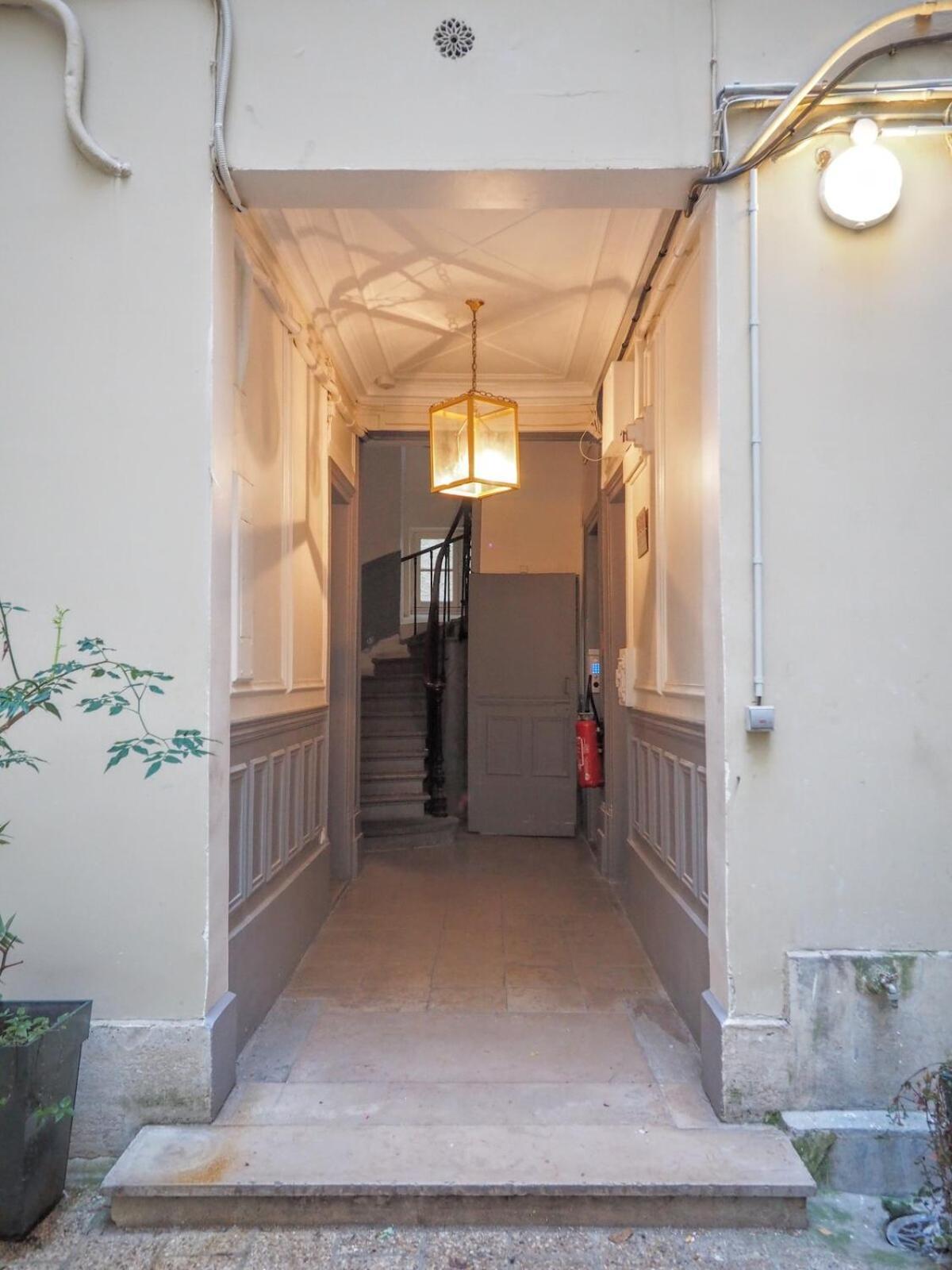 St Germain Sartre Chicsuites Paris Eksteriør billede